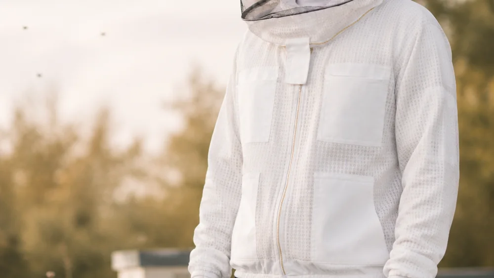 ApisWear 3-layer ultra ventilated beekeeping suit with astronaut veil white